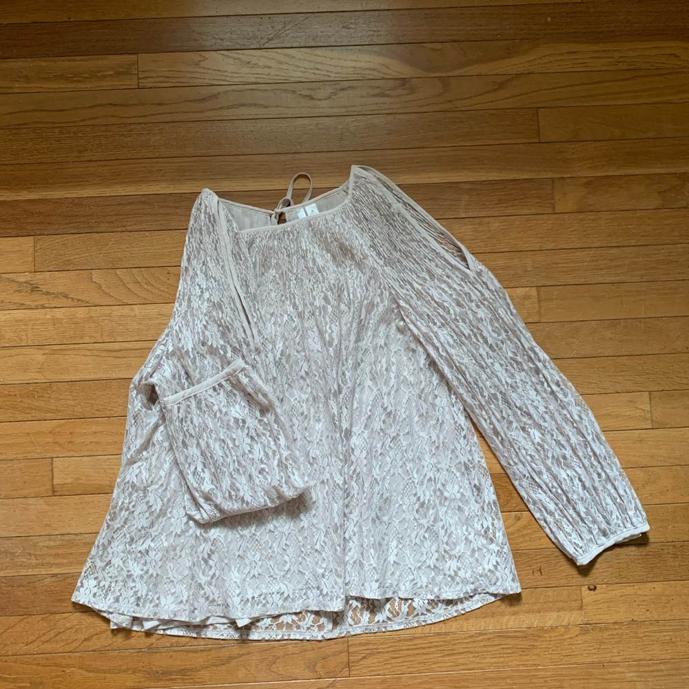 Lauren Conrad lace top